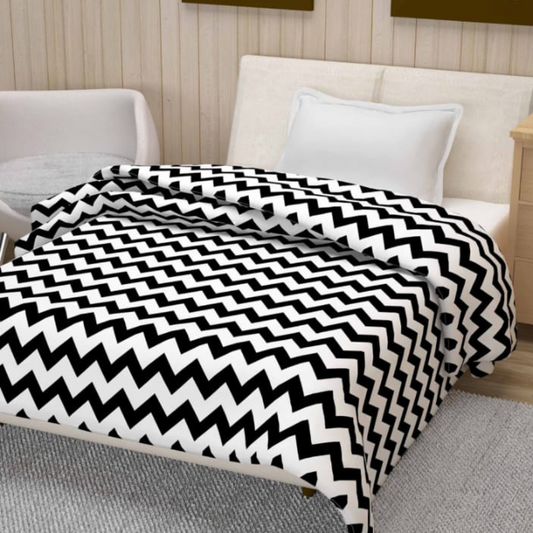 Super soft fabric cotton single dohar in black & white zigzag print (A C blanket)